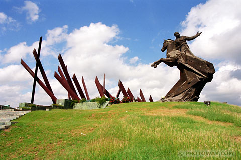 Pictures of Photos of Stalinist monuments photo Cuban revolution in Castro Cuba