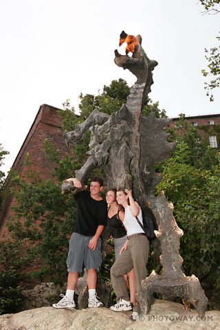 Image Dragon photos of the Wawel dragon in Krakow pictures in Poland