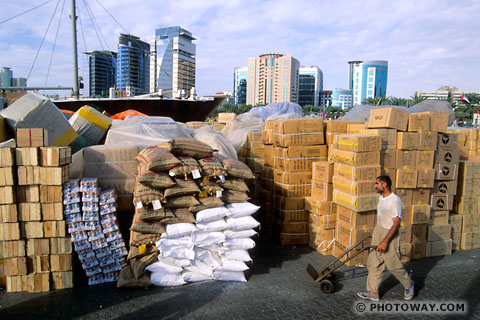 Image Photos of Iranians photos of an Iranian docker in Dubai port