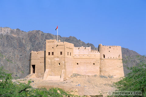 Image Fujairah photos of the Fujairah Emirate photo of Fujairah Fort UAE